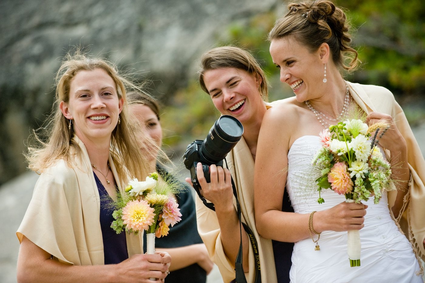 Bridesmaids-laughing-at-The-HideOut-in-Kirkwood-California